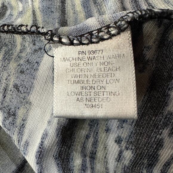 Liz Claiborne X-Large Top Abstract Cap Sleeve V-Neck Stretch Lightweight Multi - Picture 7 of 7